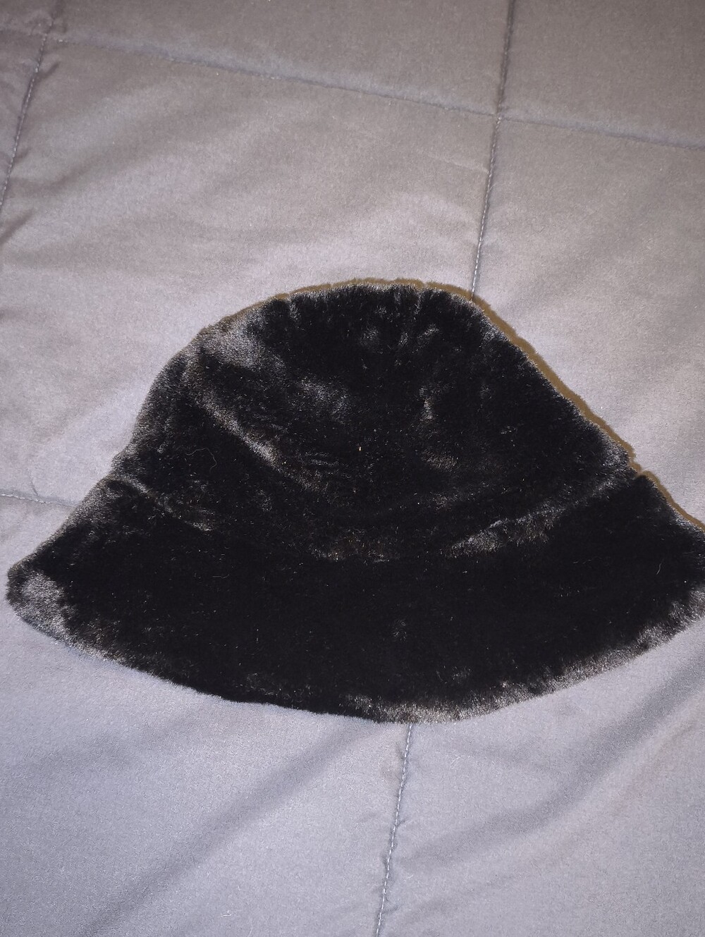NWOT White House Black Market Faux Fur Bucket Hat - Black